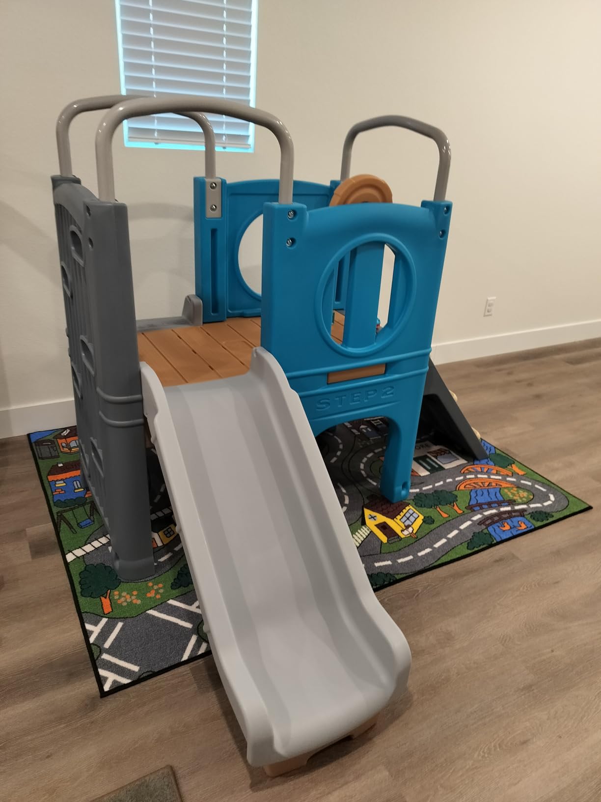 Step2 Scout & Slide Climber, Kids Outdoor Playset, Backyard Playground Set, Slide, Climbing Wall, Tunnel, Outside Vintage Style Jungle Gym, for Toddlers 2-6 Years Old customer photo 1