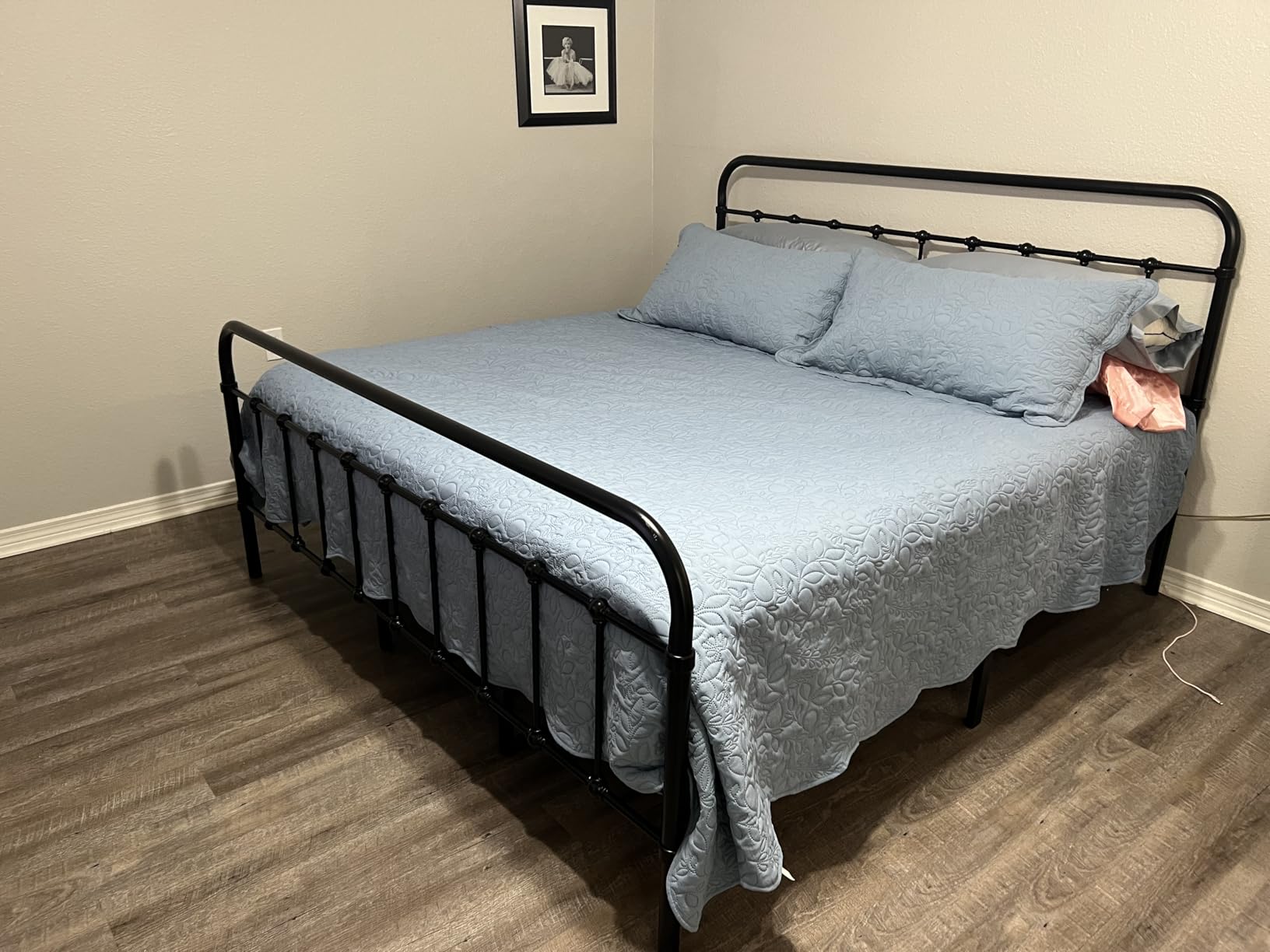Allewie Queen Metal Bed Frame with Victorian Iron-Art Headboard, Black, Victorian Style Wrought Iron-Art Headboard/Footboard, Easy Assembly, Under Bed Storage, No Box Spring Required customer photo 1