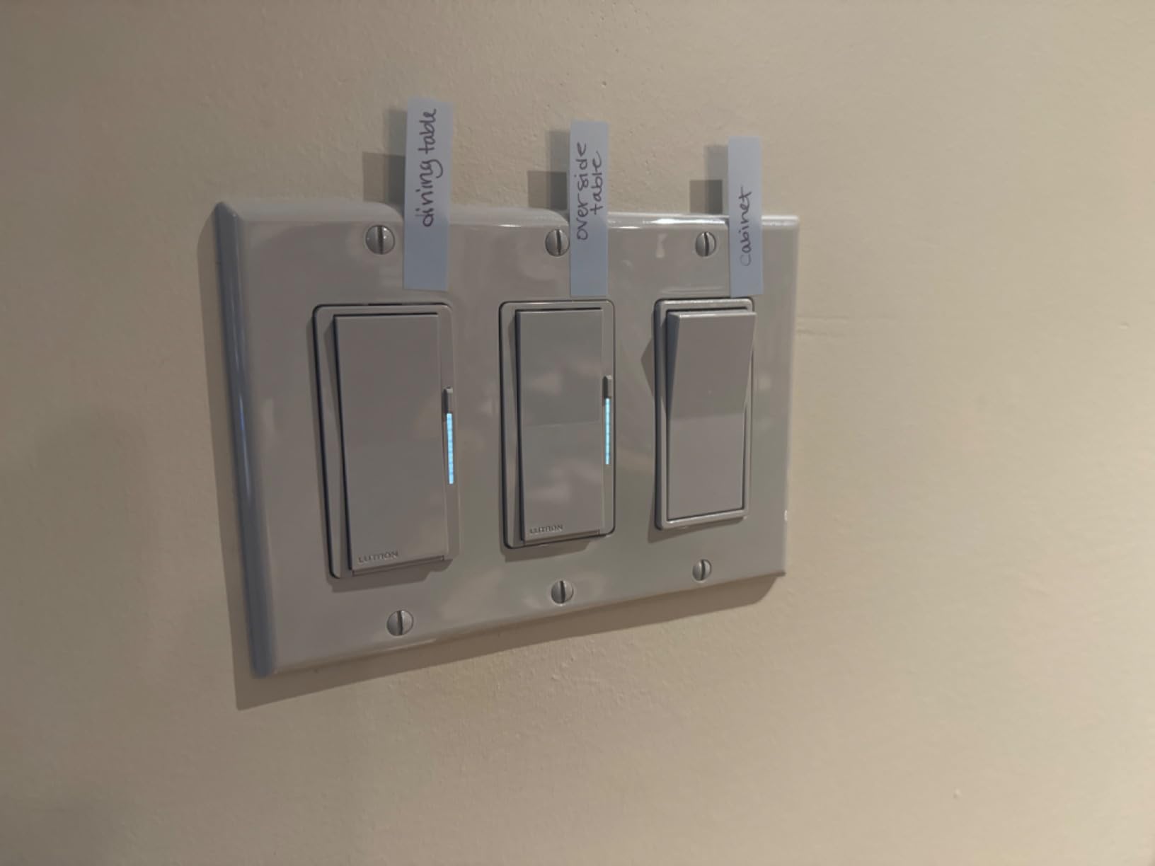 Lutron Caseta Diva Smart Dimmer Switch (Smart Hub Required), w Wallplate | For Caseta systems, for dimmable LED light, no neutral required, soft glow light bar, single-pole/3-way, DVRFW-6L-WH-A, White customer photo 1