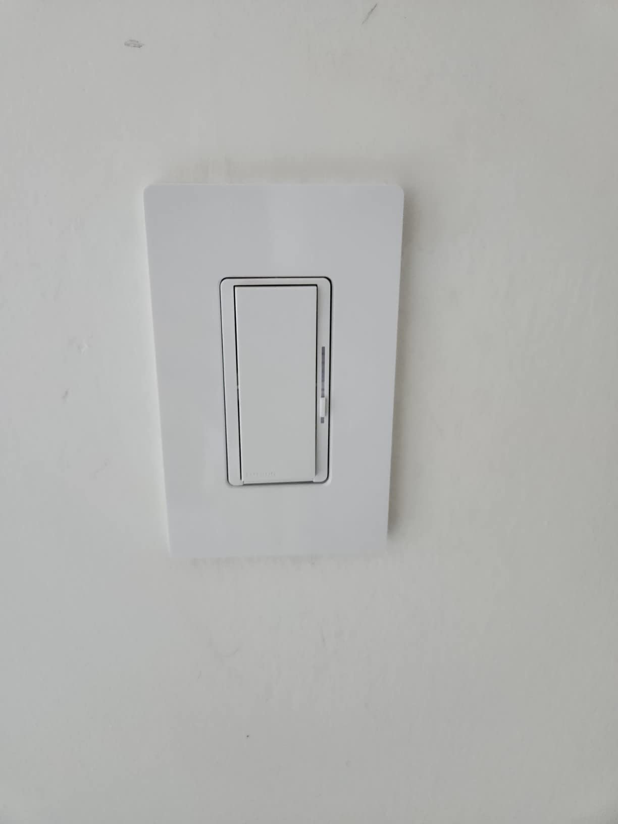Lutron Caseta Diva Smart Dimmer Switch (Smart Hub Required), w Wallplate | For Caseta systems, for dimmable LED light, no neutral required, soft glow light bar, single-pole/3-way, DVRFW-6L-WH-A, White customer photo 2