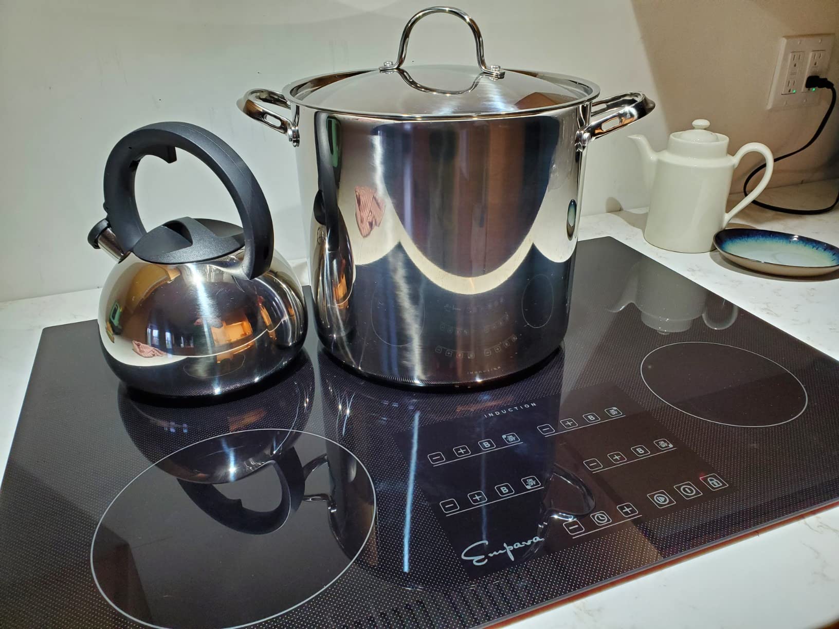 Cooks Standard Extra Large Soup Pot - Stainless Steel Induction Cookware | 16 Quart Stainless Steel Stock Pot with Lid, Heavy Duty Deep Pot for Soups, Pasta, Canning Bath, and Big Family Feasts customer photo 2