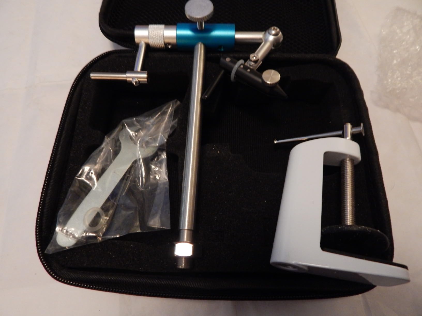 Dr.Fish Rotary Fly Tying Vise Aluminum Alloy Fly Vise with Portable Case, 360 Degree Rotation Ultra Light Fly Tying Tools Jig Tying Vise C-Clamp Mount Flexible Fly Fishing Vise Kit customer photo 2