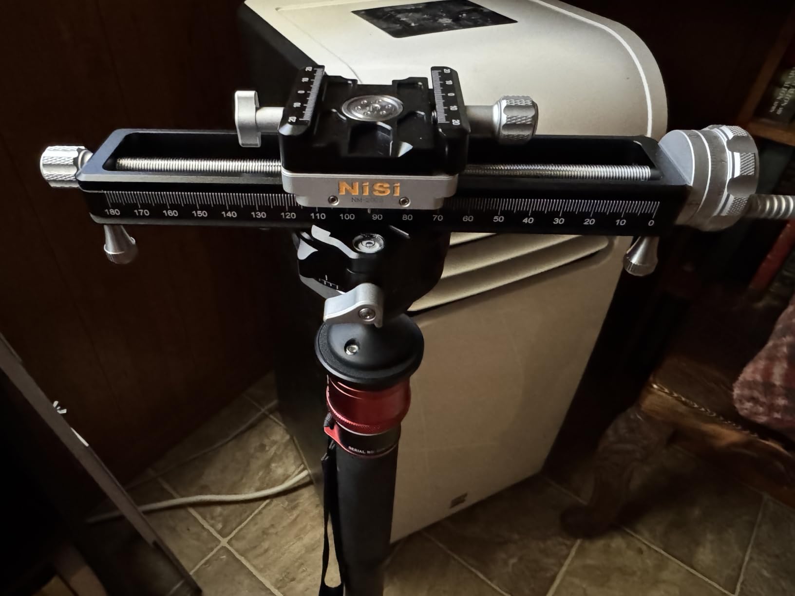NiSi - NM-200S Macro Focusing Rail, Precision Focus Slider for Macro Photography, Universal Tripod Mounting, 360-Degree Rotating Clamp with Quick-Release Plate, Detachable Feet, Arca-Swiss Compatible customer photo 1