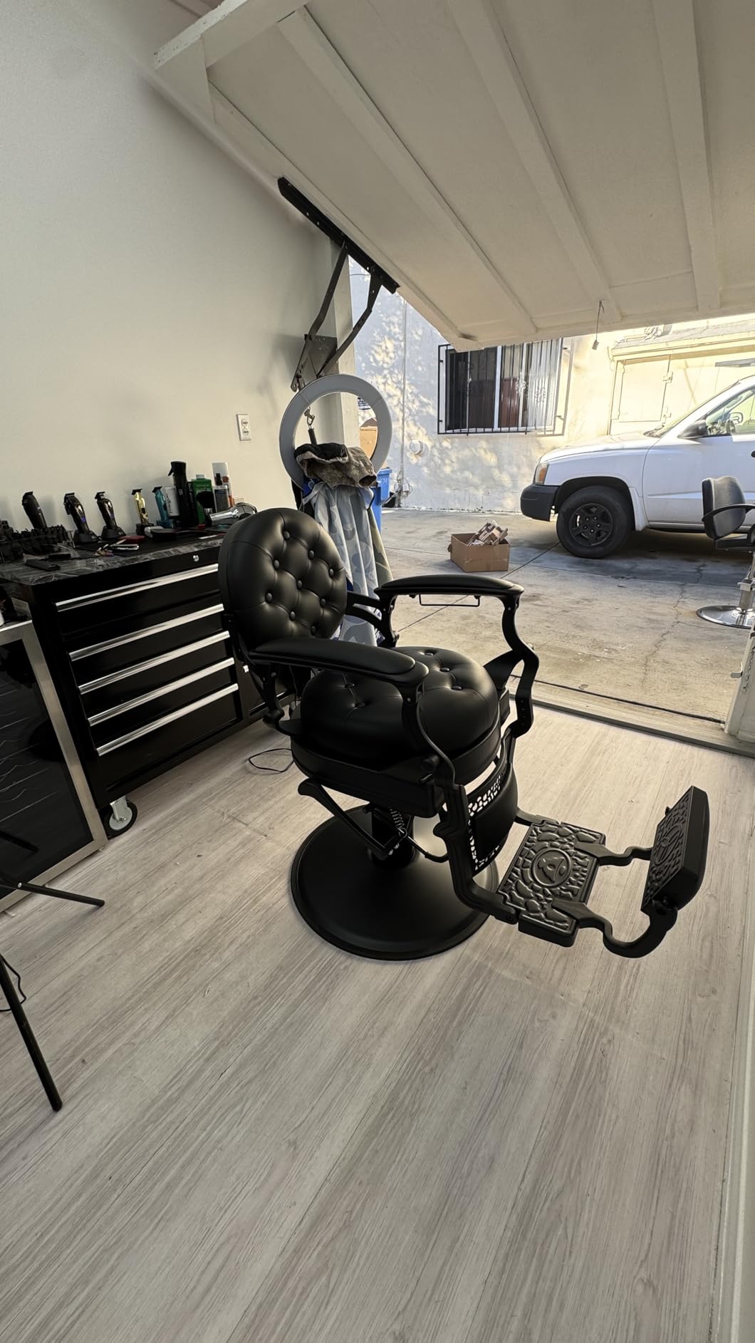 Barber Chair Hair Salon Chair,Heavy Duty 700 LBS, for Hair Stylist Barber Beauty Tattoo Massage(Black Round) customer photo 2