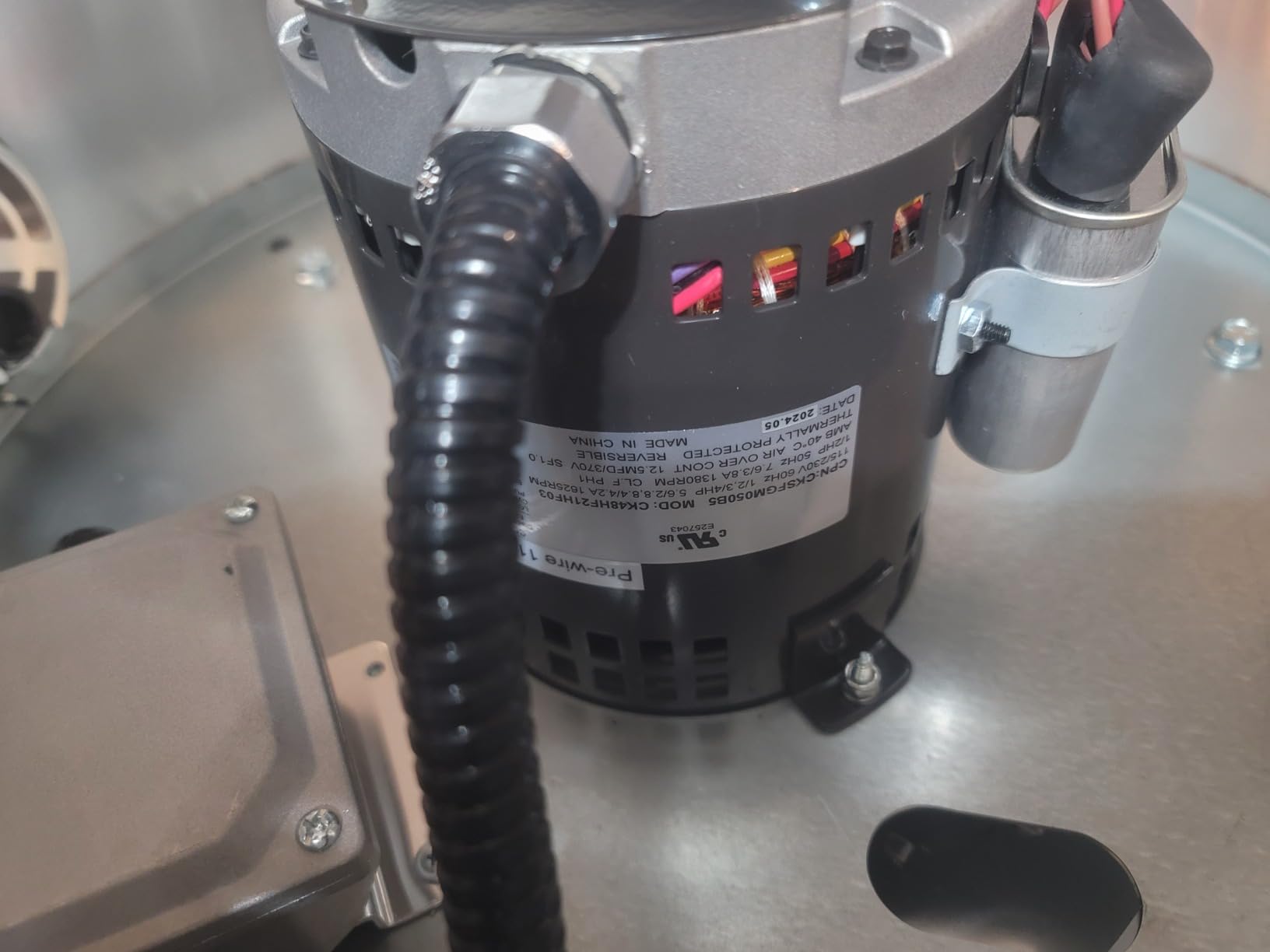 Restaurant Hood Grease Rated Exhaust Fan- Food Truck High Speed Direct Drive Centrifugal Upblast Exhaust Fan 0.5HP 110 Volt Single Phase Motor 1900-2600 CFM customer photo 1