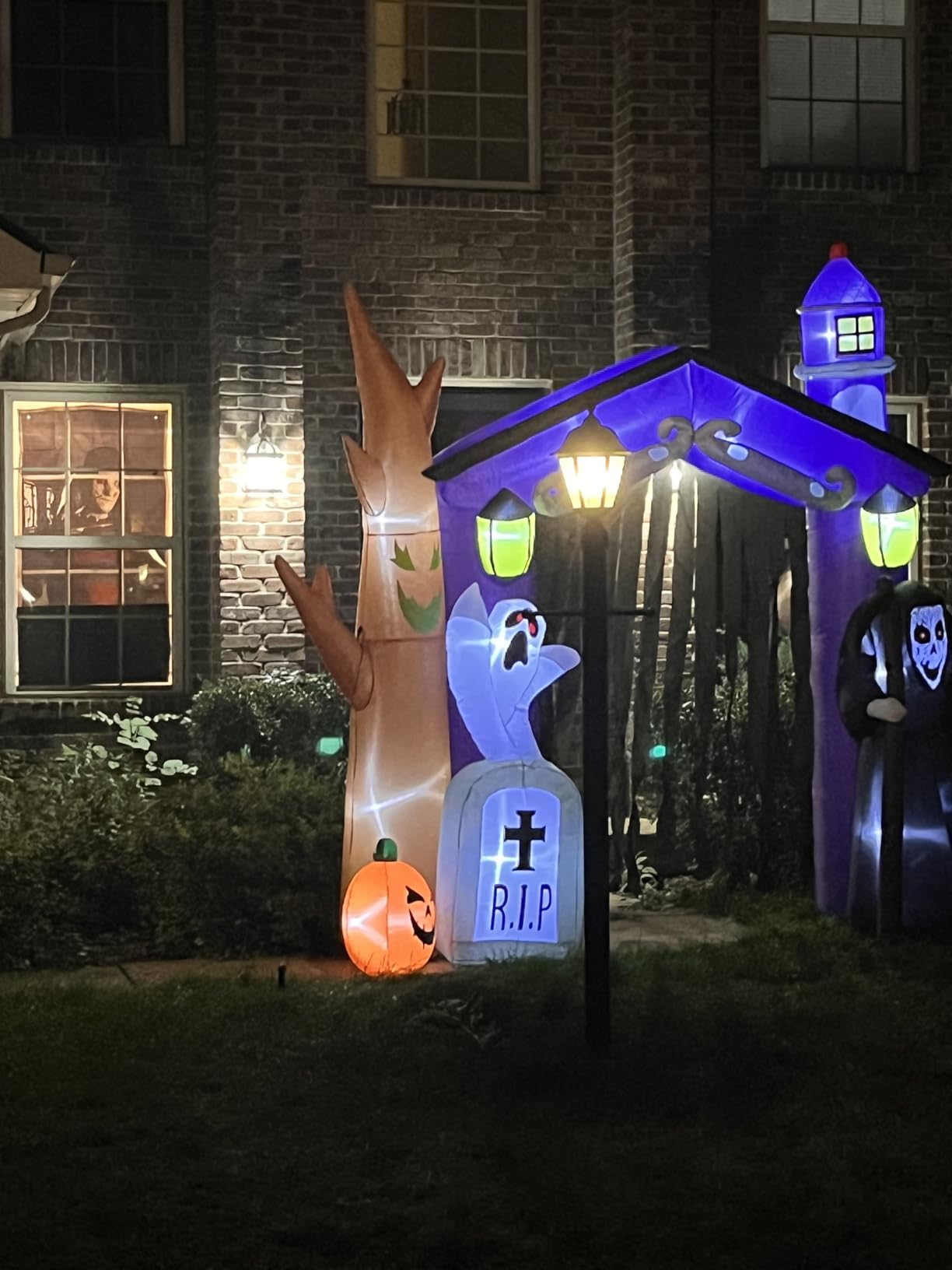 9FT Halloween Inflatables Haunted House Castle Archway Decoration with Led Light Halloween Inflatables Outdoor Decorations Blow up Inflatables for Halloween Holiday Party Lawn Yard Garden Décor customer photo 1