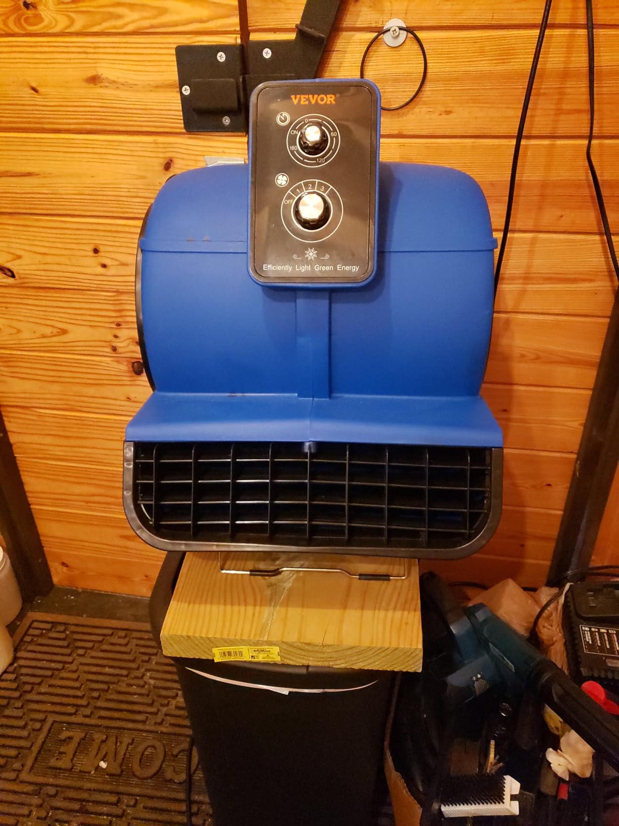 VEVOR Air Mover, 1/2 HP 2600 CFM Carpet Dryer for Cooling and Ventilating | Portable Floor Blower Fan, 4 Blowing Angles and Time Function, Adjustable Blow Angle for Janitorial, Home, Commercial Use customer photo 1