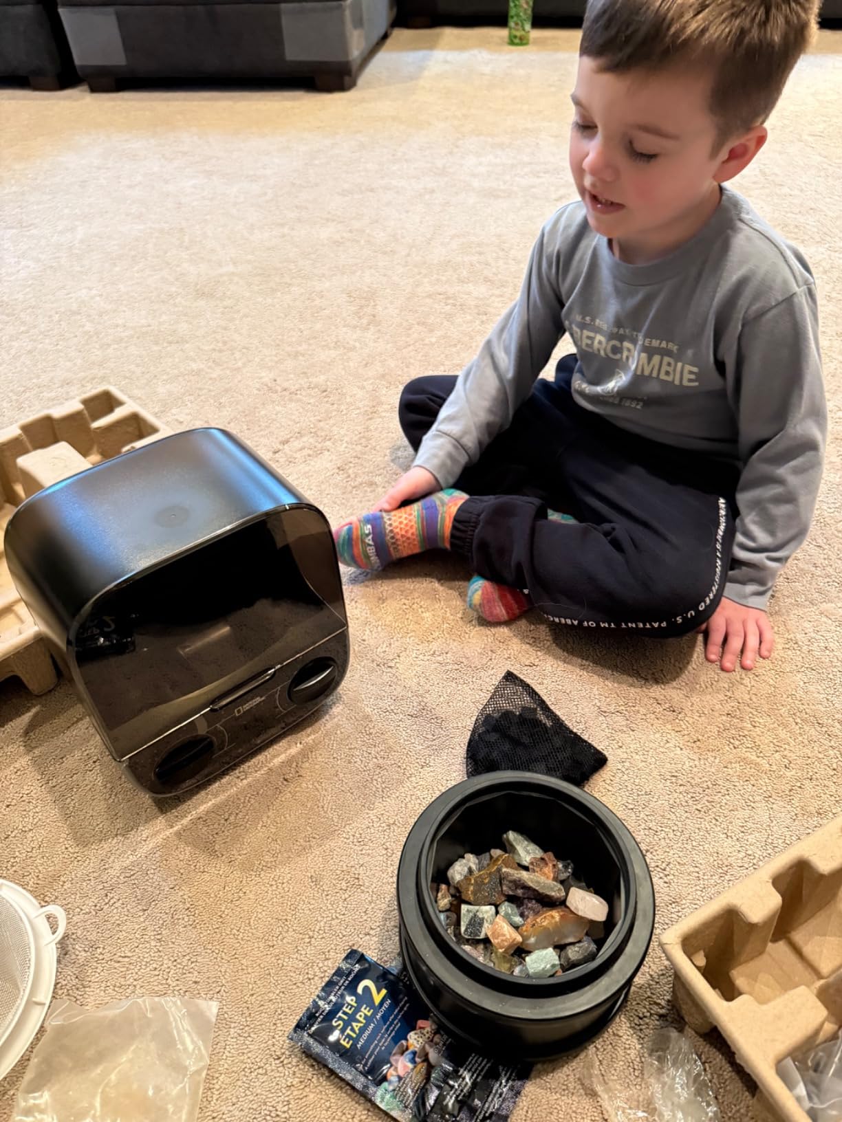 National Geographic Ultra Quiet Rock Tumbler Kit for Kids and Adults | Ultra-Quiet Design, 2 Lb. Barrel, Rough Gemstones, 4-Stage Grit, GemFoam Polish, Rock Polisher, Geology Hobby customer photo 1