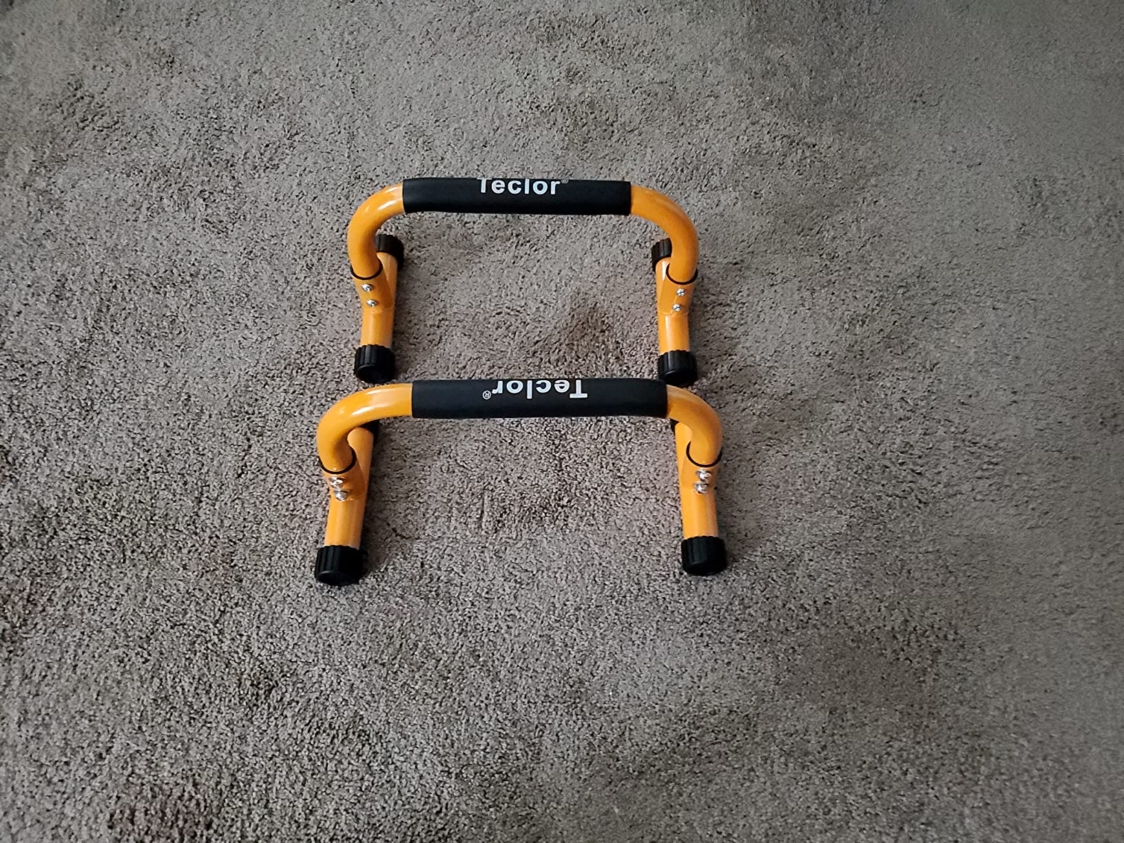 Teclor Push Up Bar, Parallettes Bars For L-sit & Dip, Heavy-Duty No Wobbling Parallel Bars Stand For Handstands, Full Planche, Calisthenics, 9.5in High Workout Stands for Home Fitness Training customer photo 1