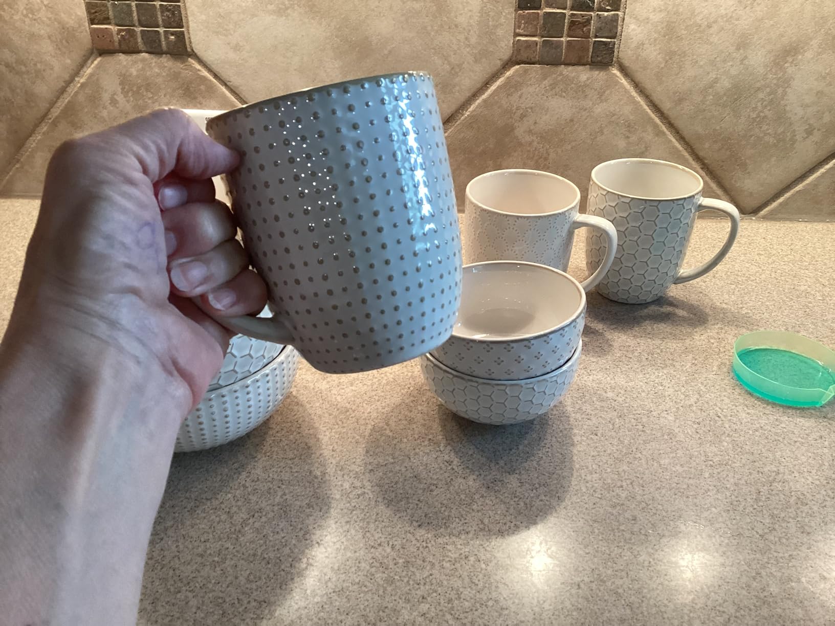 LE TAUCI Coffee Mugs 16 oz, Ceramic Mug Set, Embossment Cups for Latte, Hot Tea, Cappuccino, Mocha, Cocoa, Dishwasher Safe, Suit For Housewarming Wedding- 3.8 inch, Set of 4, Arctic White customer photo 2