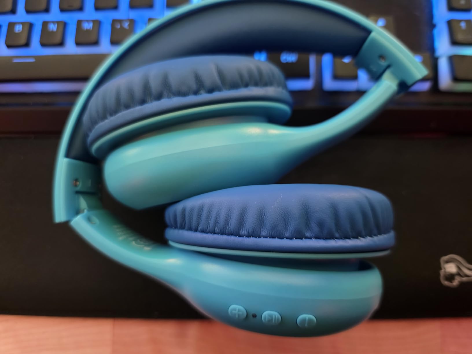 EarFun K2 Kids Bluetooth Headphones, Kids Headphones with Mic | Volume Limited, 60H Playtime, Built-in Mic, Stereo Sound, Foldable Over-Ear Headphones for Kids/Toddler/Travel/Tablet, Blue customer photo 2
