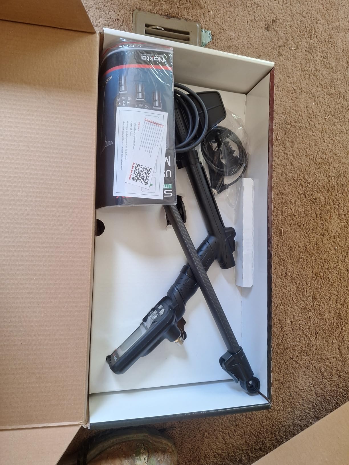 Nokta Simplex Ultra Waterproof Metal Detector with Carbon Fiber Shaft and 11