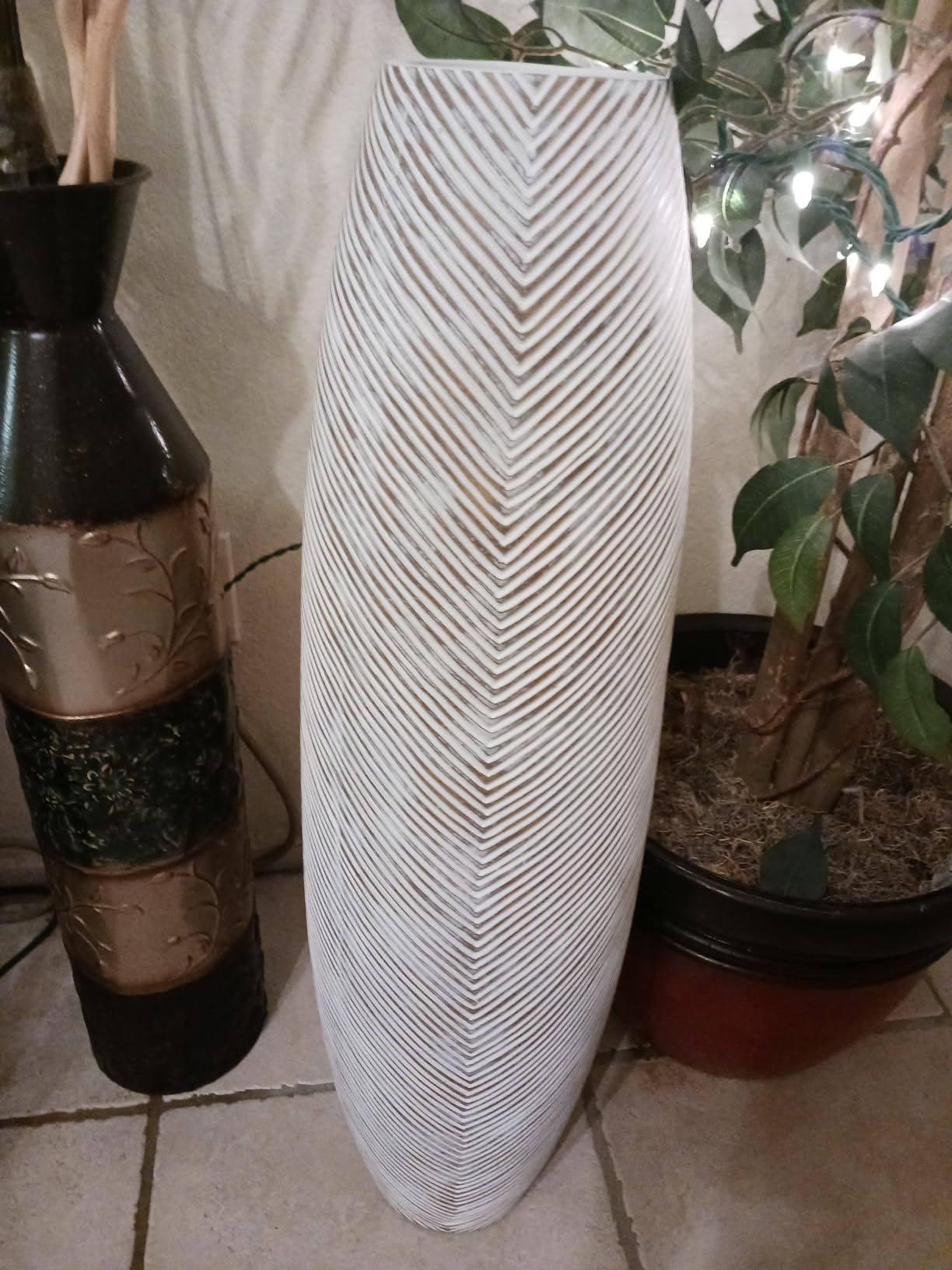 Leewadee Decorative Tall Floor Vase for Living Room Decor, 34 inches, White Wash, Resin customer photo 1