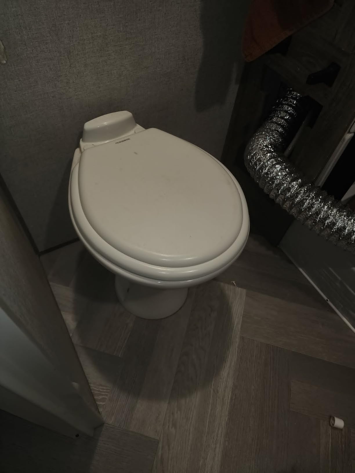 SEAFLO RV Toilet - 18.4