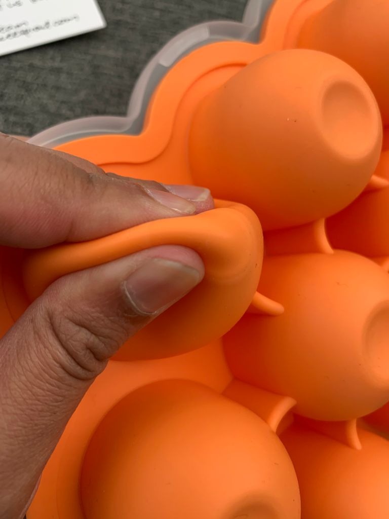 WeeSprout Silicone Baby Food Freezer Tray with Clip-on Lid - Perfect Storage Container for Homemade Baby Food, Vegetable & Fruit Purees, and Breast Milk customer photo 2