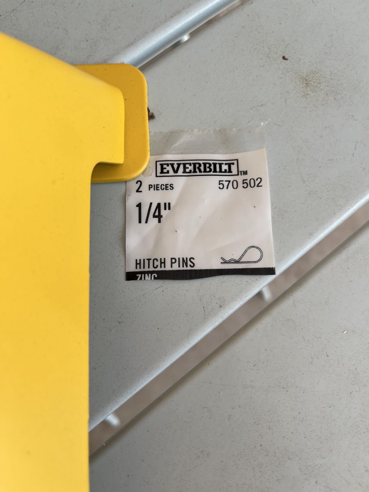 YELLOW JACKET Car Jack Stands 3 Ton with Double Locking and Large Foot Base for Lifting SUVS, Heavy Duty Steel, 6600 lb Capacity, 1 Pair, Yellow customer photo 1