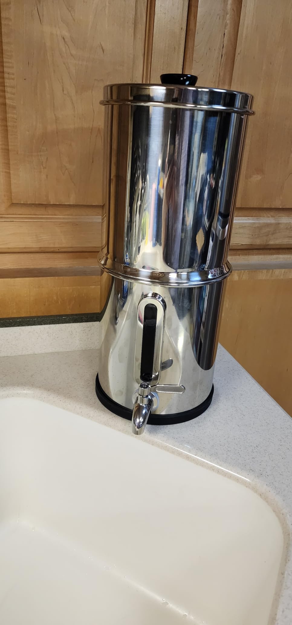 Purewell 2.25G Gravity Water Filter System with Water Level Window, 3-Stage 0.01μm Ultra-Filtration Stainless Steel Countertop System with 2 Filters and Stand, Reduce 99% Chlorine, PW-KS customer photo 1