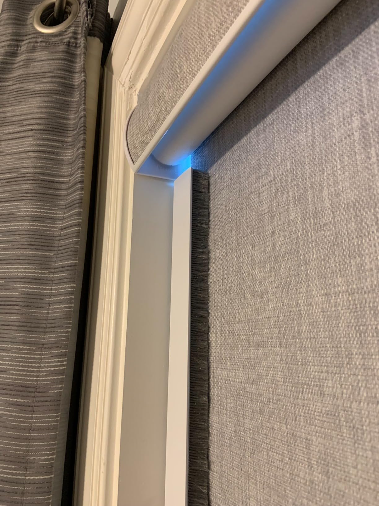 Motorized Blinds with Remote for Windows, Automatic Smart Blinds Electric Roller Shades Blackout work with Alexa Homekit Thread Google Z-wave, Custom Up to 110