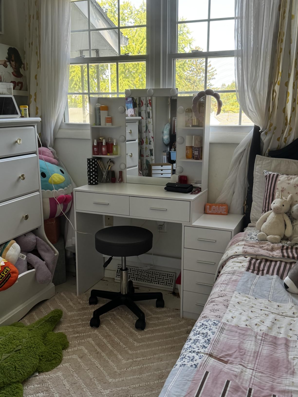 Quimoo Large Vanity Desk with LED Lighted Mirror & Power Outlet, Makeup Vanity Table with 7 Drawers, 4 Shelves and 5 Hooks, Vanity Table, Vanity Desk Set for Bedroom, Bathroom, White customer photo 1