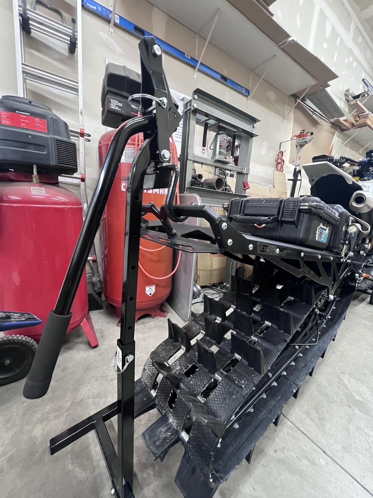Snowmobile Lever Lift Stand with Handlebar Cup, Max 32
