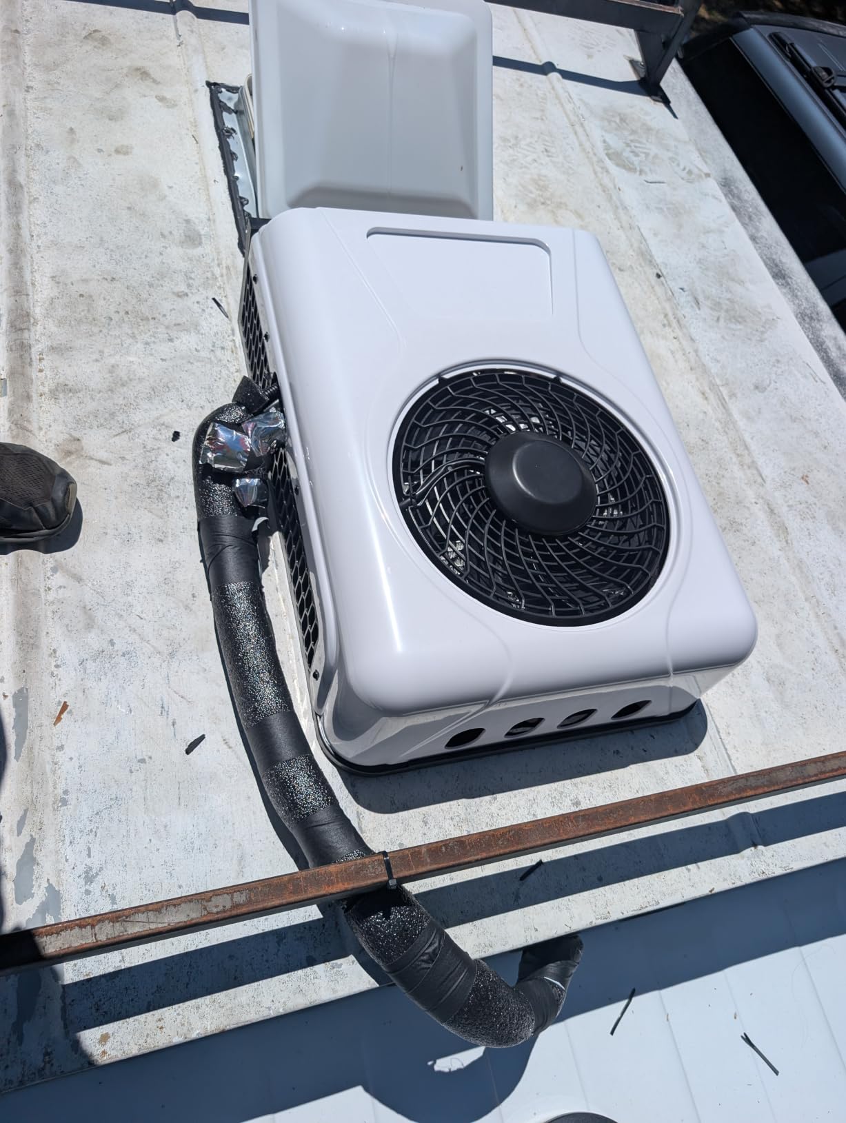 12V Truck Cab Air Conditioner 10000BTU 12 volt Universal dc Air Conditioning Electric Split ac Unit for semi trucks RV Crane Tractor Bus Boat Automotive Camper Van Motorhome New Energy customer photo 1