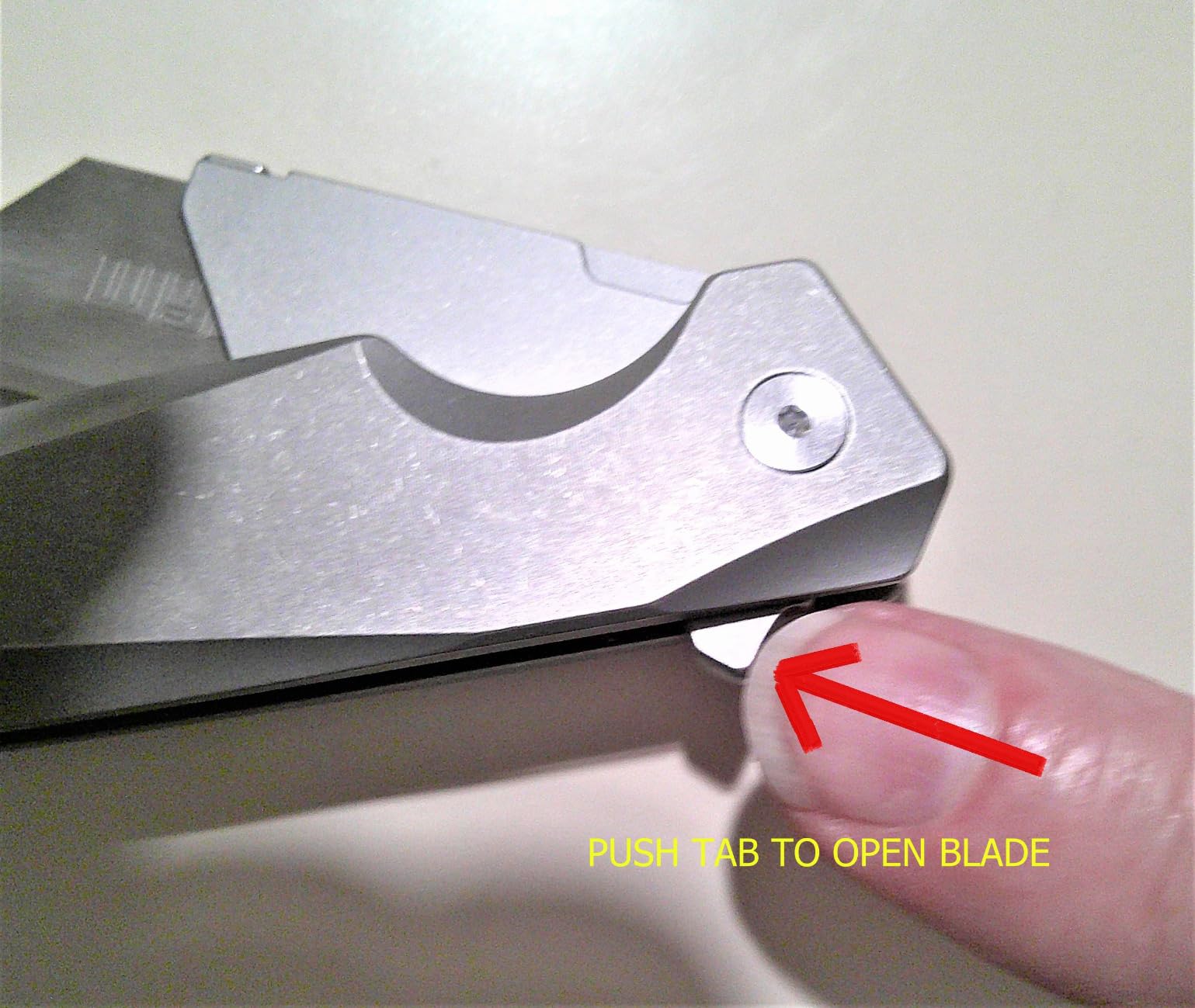 Titanium Folding Utility Knife with Pocket Clip, EDC Box Cutter Pocket Knife with 10PCS Razor Blades for Men Women customer photo 1