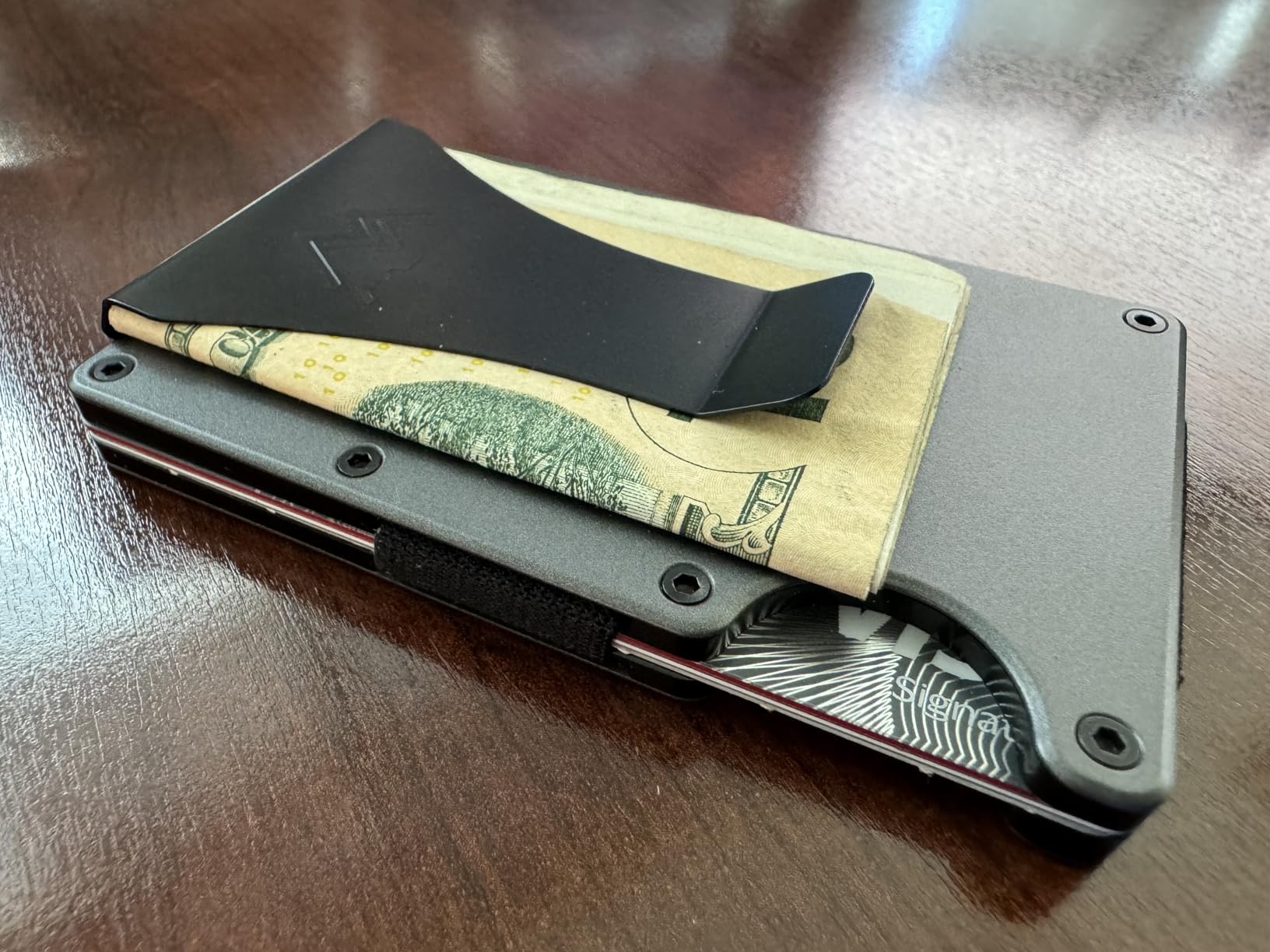 Mountain Voyage Minimalist Wallet for Men - Slim RFID Wallet, Scratch Resistant, Credit Card Holder & Money Clip, Easily Removable Money & Cards (Gunmetal Titanium) customer photo 2
