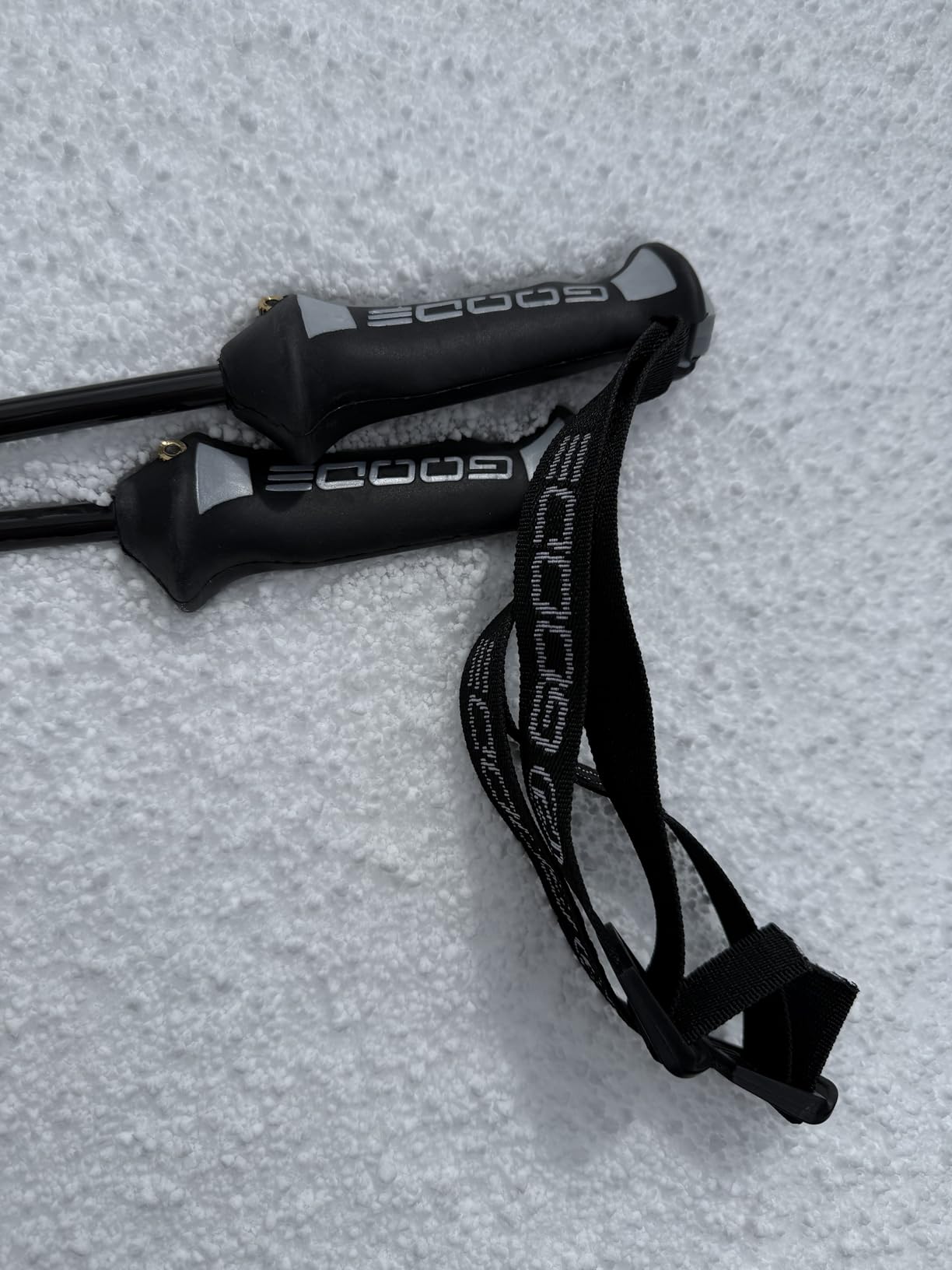 G Carbon Ski Poles - Ultra-Lightweight & Durable Carbon Fiber - Superior Balance - Shock Absorbing - High-Performance Downhill Ski Poles for Men & Women - Pair customer photo 1
