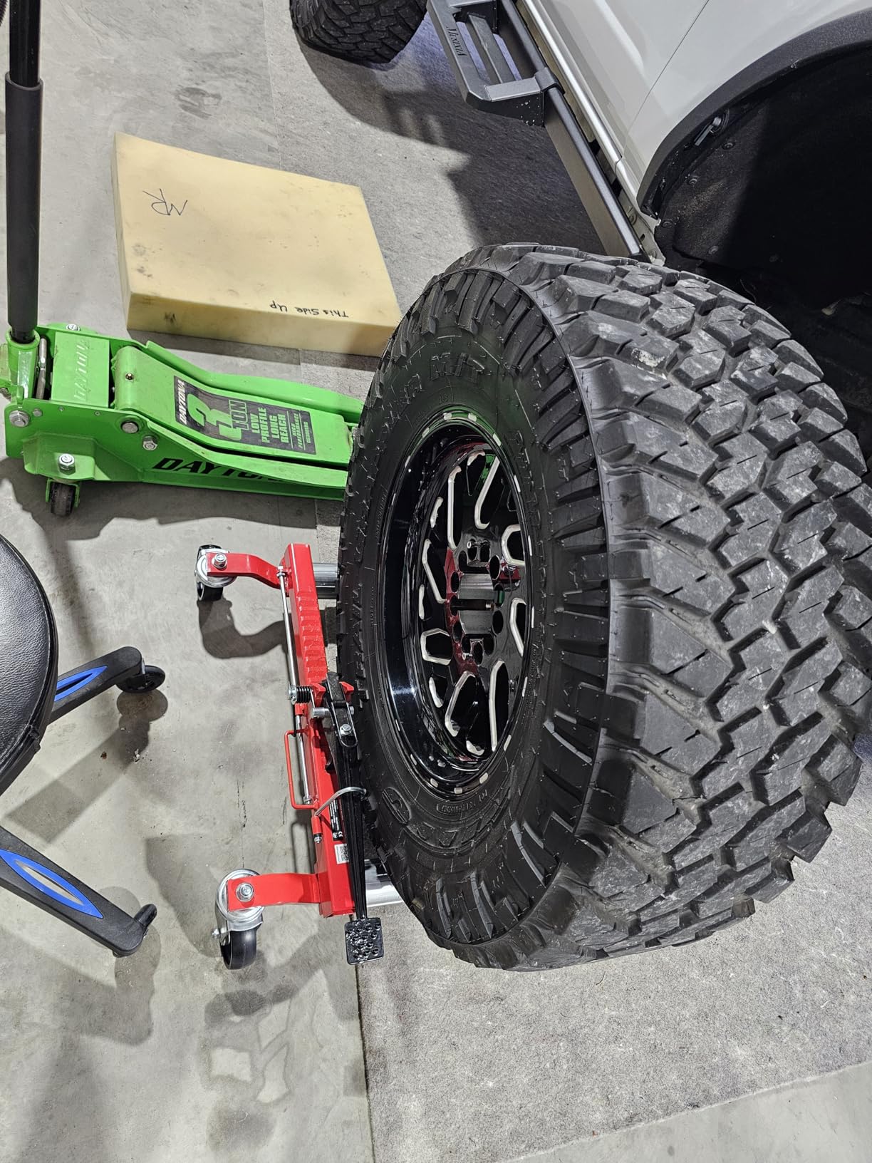 VEVOR Wheel Dolly, Max Capacity 1500 Lbs Car Dolly, Car Jack Dolly Lifter with Wheels, Heavy Duty Vehicle Positioning Ratchet Tire Jack customer photo 2