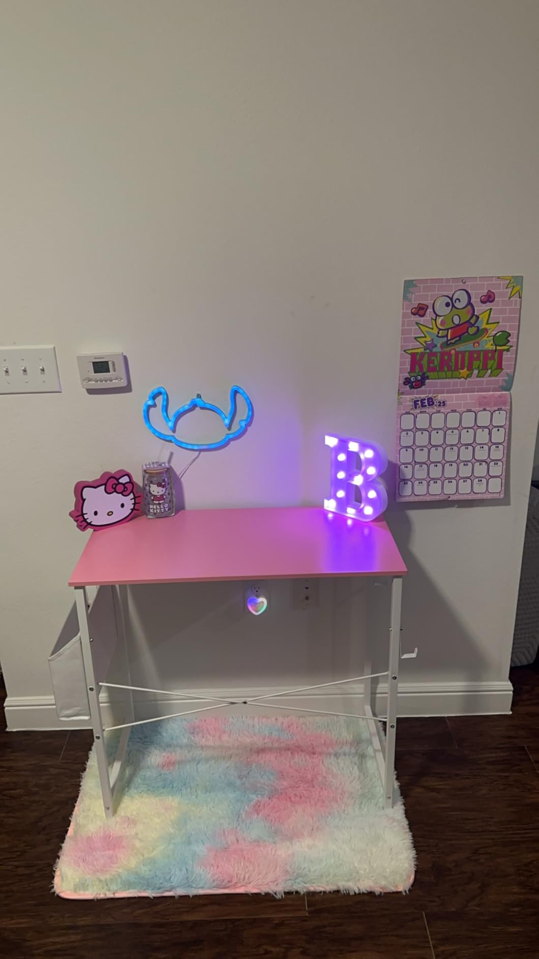 Pamray 32 Inch Computer Desk Small Spaces Desk with Storage Bag for Bedroom Writing and Home Office Work Small Study Desk Table White customer photo 2