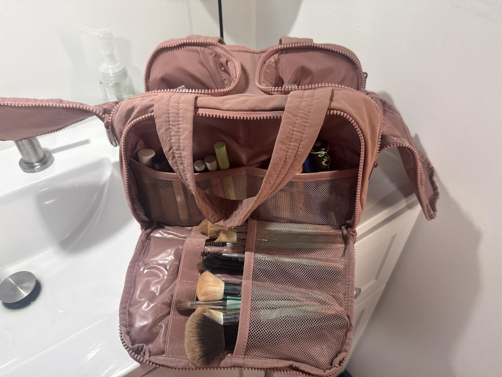 BAGSMART Travel Toiletry Bag, Lightweight Large Wide-open Travel Bag for Women, Puffy Cosmetic Makeup Bag Organizer with Handle for Accessories,Essentials, Toiletries, Dark Pink customer photo 1