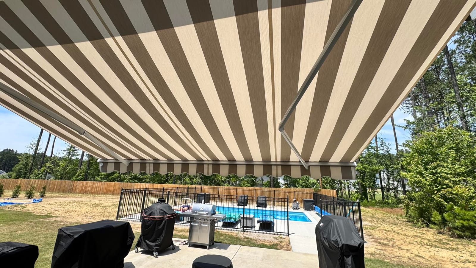ADVANING Luxury Series, 16'x10' Electric Retractable Awning, Premium Quality Fully Assembled UV+ Sun Shade Canopy, Cerulean, EA1610-A229H2 customer photo 1