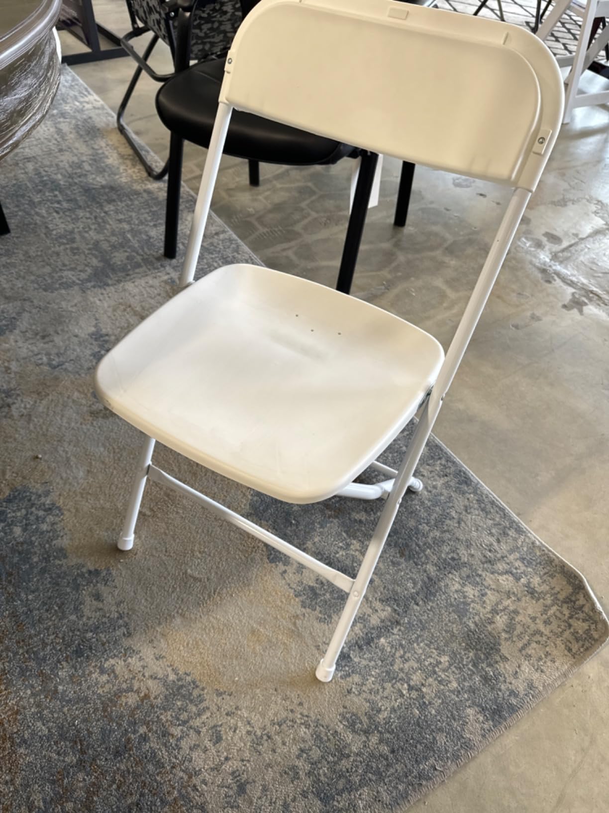 BTEXPERT Set of 20 Pack, Indoor Outdoor White Plastic Folding Chairs Stacking Steel Frame Commercial 650LB Weight Capacity Seating Home Garden Wedding Event Party Picnic Dining Church School Portable customer photo 2
