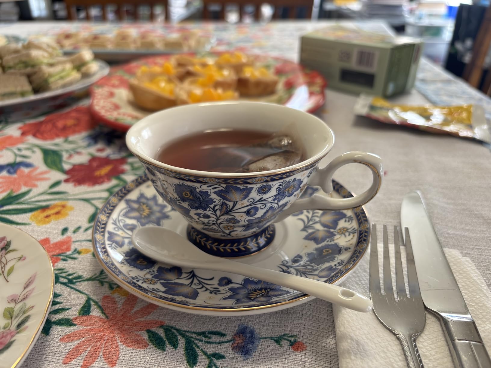 fanquare Porcelain Tea Sets, Blue British Coffee Cups & Saucer Service for 6, with Teapot, Sugar Bowl, Creamer Pitcher and Golden Metal Rack customer photo 1