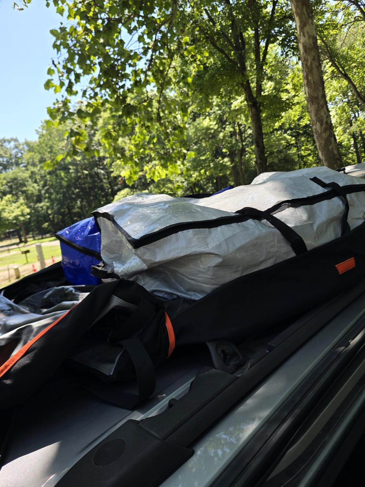 RoofPax XXL 28 cuft Car Rooftop Cargo Carrier Bag Extra Waterproof Car Roof Storage with 10 Heavy Duty Tie Down Straps and 4 Hooks Roof Bag Cargo Carrier for Top of Vehicle with/Without Rack customer photo 1