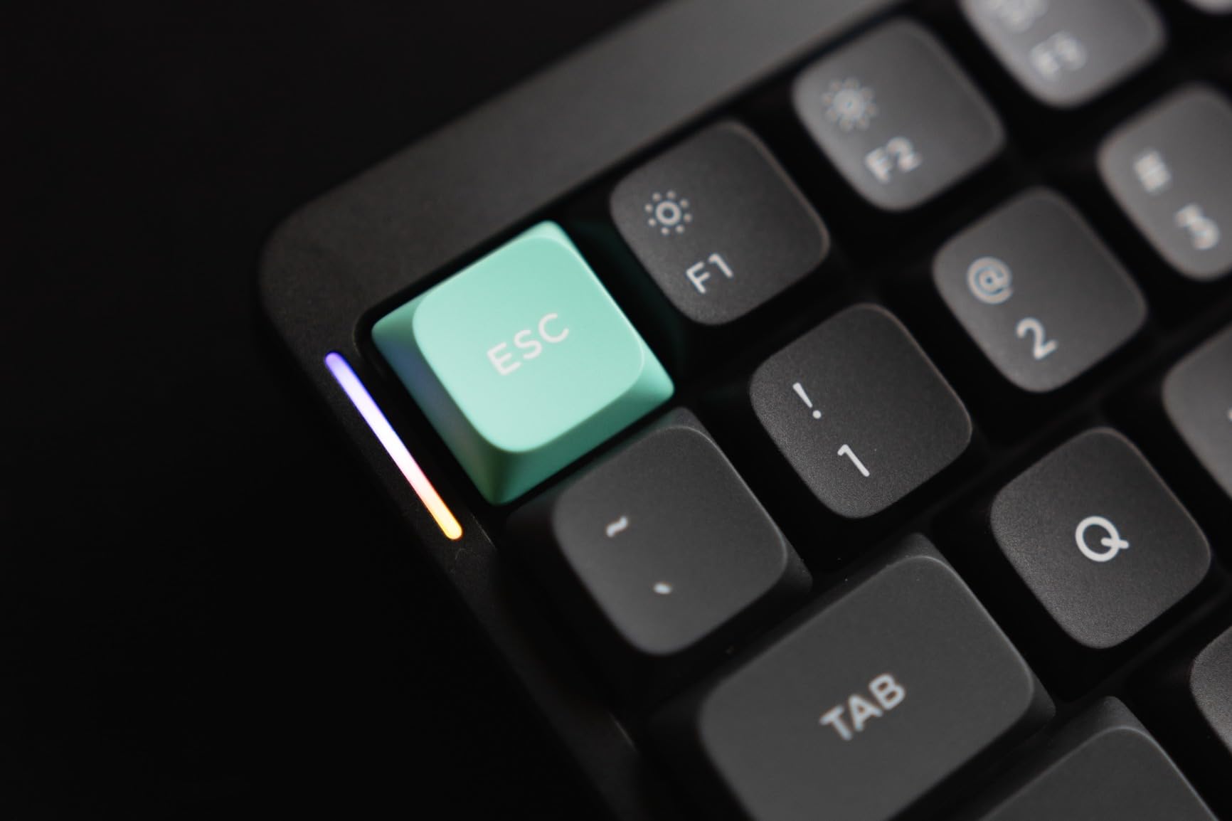 NuPhy Air75 V2 Portable 75% Mechanical Keyboard, Wireless Keyboard, Supports Bluetooth/2.4G/USB-C RGB Gaming Keyboards, Compatible with Windows/Mac OS/Linux Systems Grey-Gateron Brown Switch customer photo 1