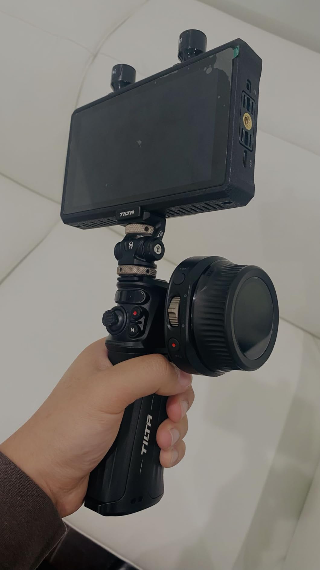 Tilta Nucleus Nano II Control Handle | Control for Nano II, M and Nano | Dual Motor Control | Power Nano II Hand Wheel | Mounting Points for Shoulder Rig or Monitor | Gimbal Ready WLC-T05-CH customer photo 2