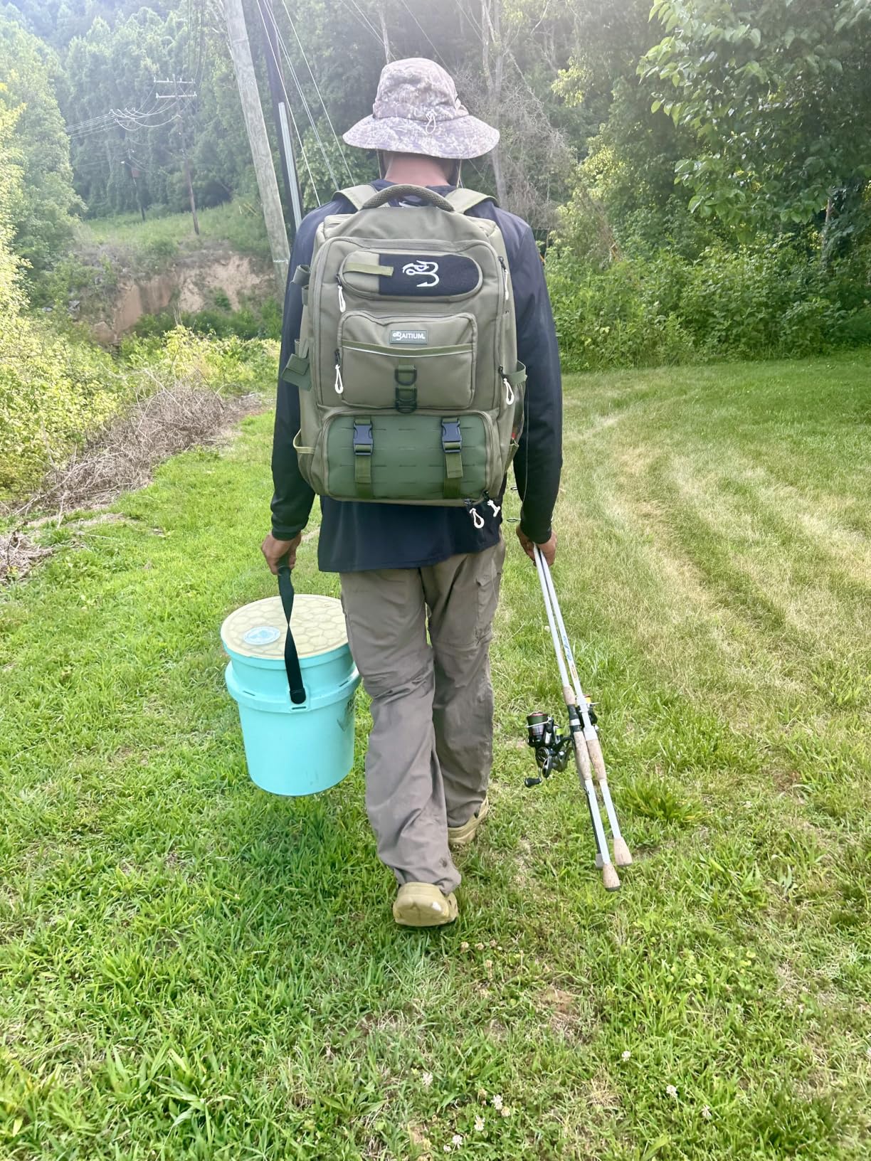 Baitium Fishing Backpack, Tackle Bag With Rod Holders, 40L Capacity With Cooler, Rain Cover, Insulated Pocket, 4 Tackle Trays Included - (Grey) customer photo 1