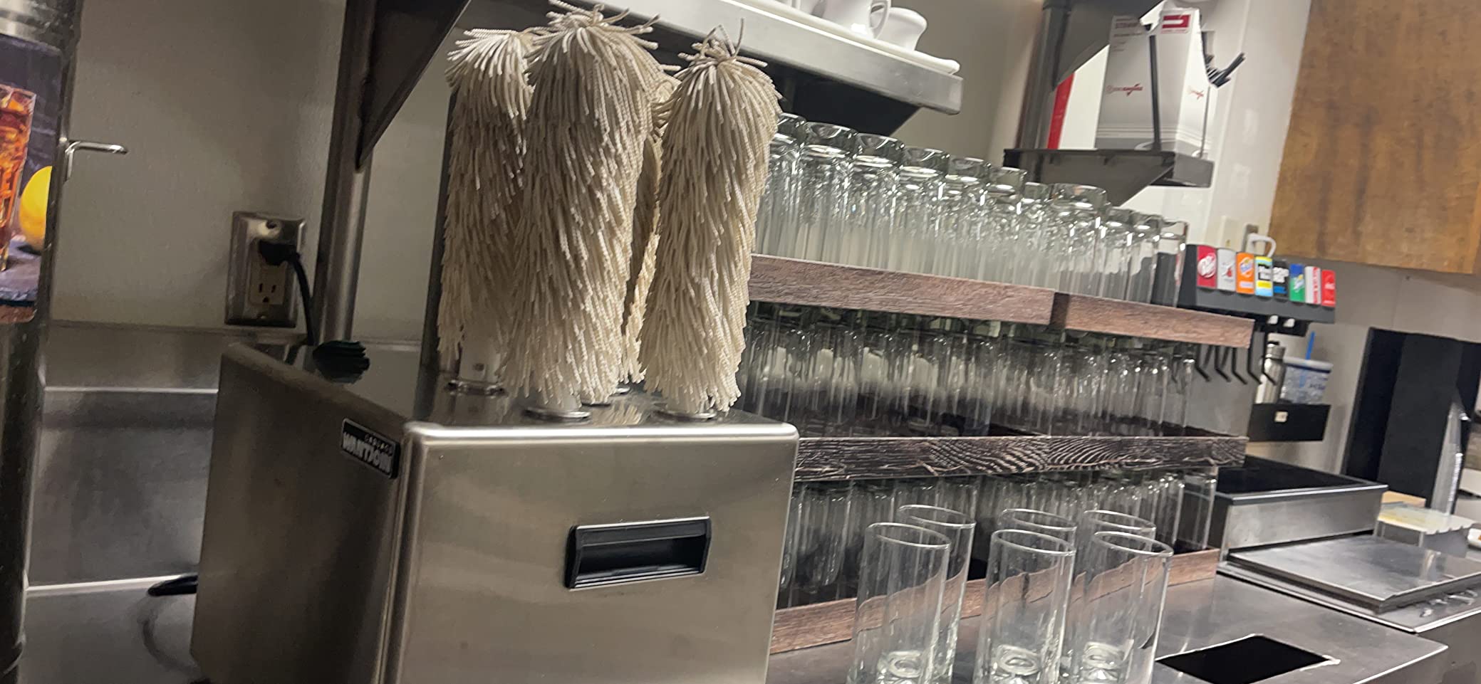 WantJoin Commercial Wine Glass Polisher Machine, 330 Cups/Hour 1300W Automatic Dryer with 3 Brushes, 304 Stainless Steel & Soft Cotton Brushes for Bar Restaurant Kitchen customer photo 2