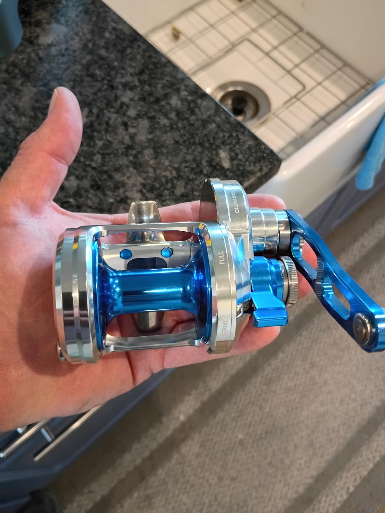Fishing Jigging Reel Conventional Reels - Lever Drag Saltwater Heavy Duty Deep Ocean Big Game Offshore Round Aluminum Trolling Reel customer photo 1