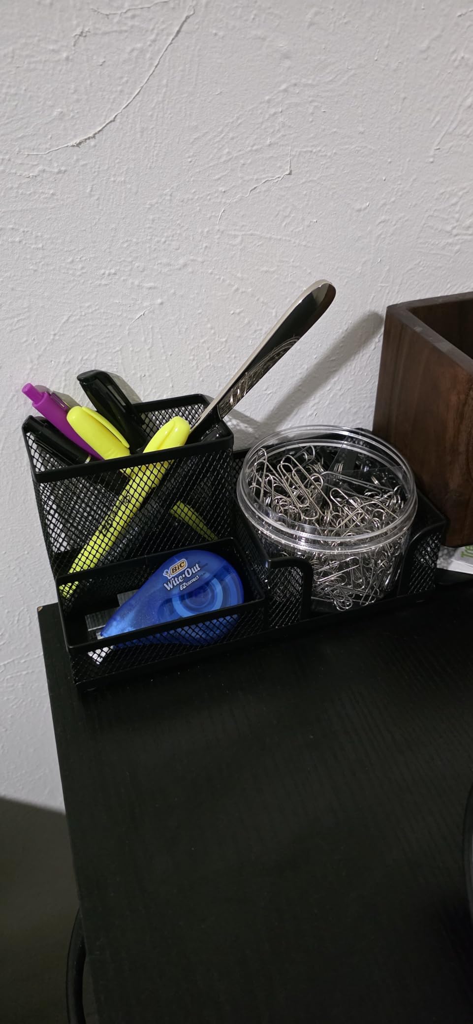 M&G Mesh Pen Holder Desk Organizers Pencil Holder for Desk Black, 3 Compartments Metal Office Supply Organizer with Sticky Notes Holder for School Home Office customer photo 1