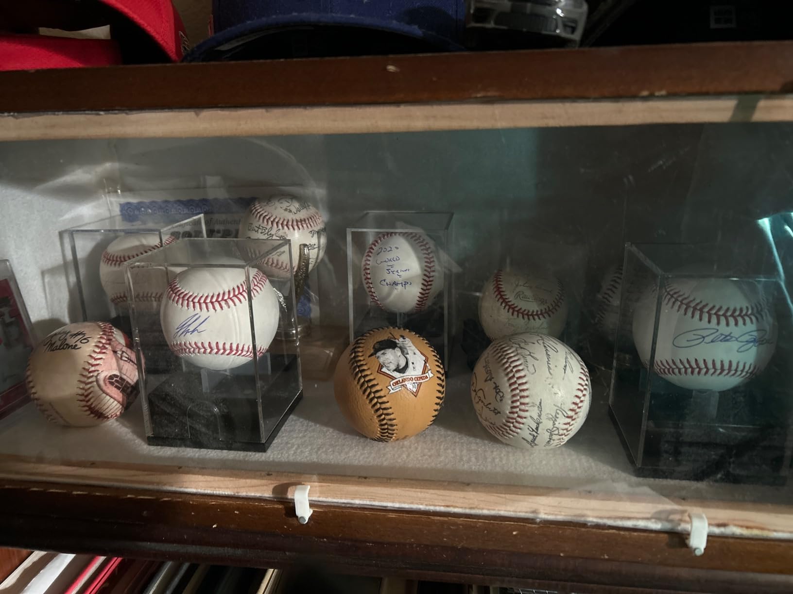 Leshein Baseball Display Case, LED Light Baseball Case Acrylic Cube Holder | Light up Baseball Case Display for Balls, UV Protected Clear Baseball Holder Baseball Cube, Baseball Gifts for Memorabilia customer photo 1