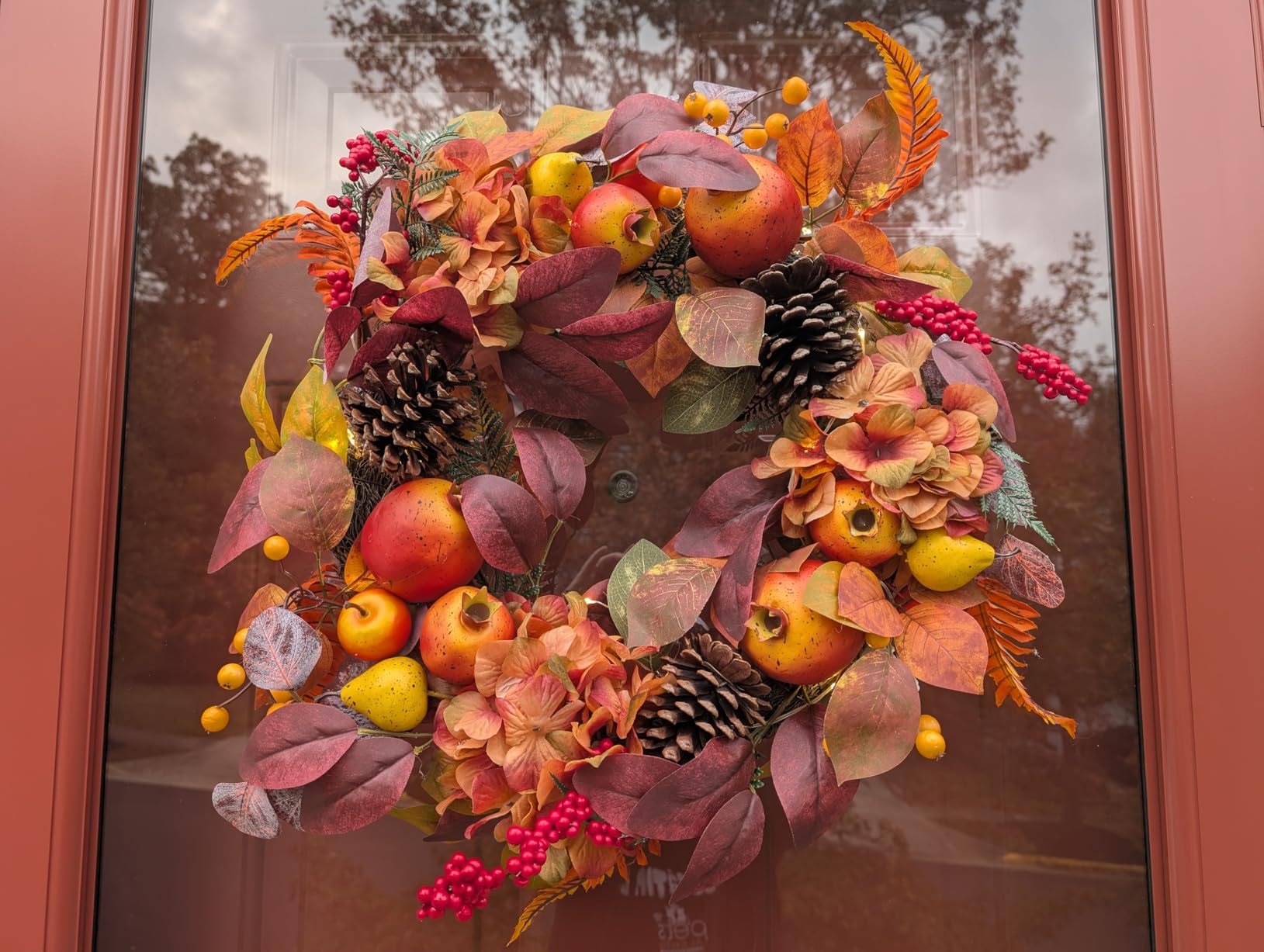 DecorbyHannah 24'' Fall Wreath for Front Door with Lights & Pomegranate | Pre-Lit Collapsible Harvest Autumn Thanksgiving Wreath with Pinecone & Hydrangea Fall Decorations for Home Mantle Porch Table customer photo 1