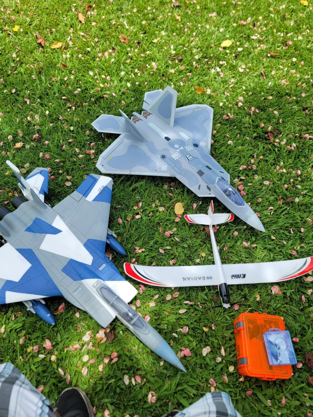 F-22 Raptor Twin 40mm EDF Jet PNP 4S RC Aircraft (Transmitter, Receiver and Battery not Included) customer photo 1