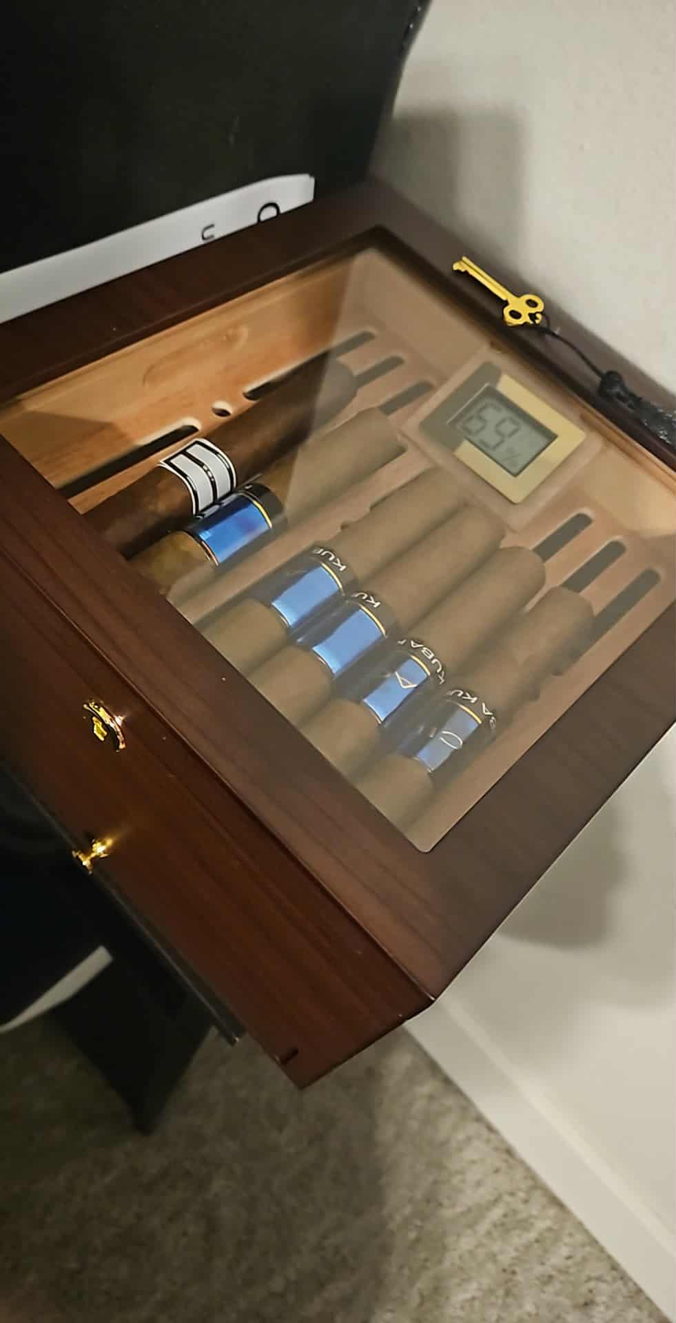 Flauno Cigar Humidor with Air Circulation System, Hold 40 Robustos, Thicker Spanish Cedar, Accurate Digital Hygrometer, Drawer, Humidifier, Divider, Lock, Gift for Cigar Lovers customer photo 2