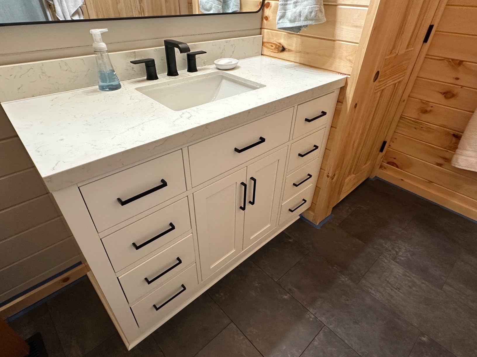 ARIEL Hepburn 48-inch Bathroom Vanity with Sink, Solid Wood, 1.5-inch Carrara White Quartz Countertop & Backsplash, Single Rectangular Porcelain Sink, 2 Soft Closing Doors, 9 Dovetail Drawers, White customer photo 2
