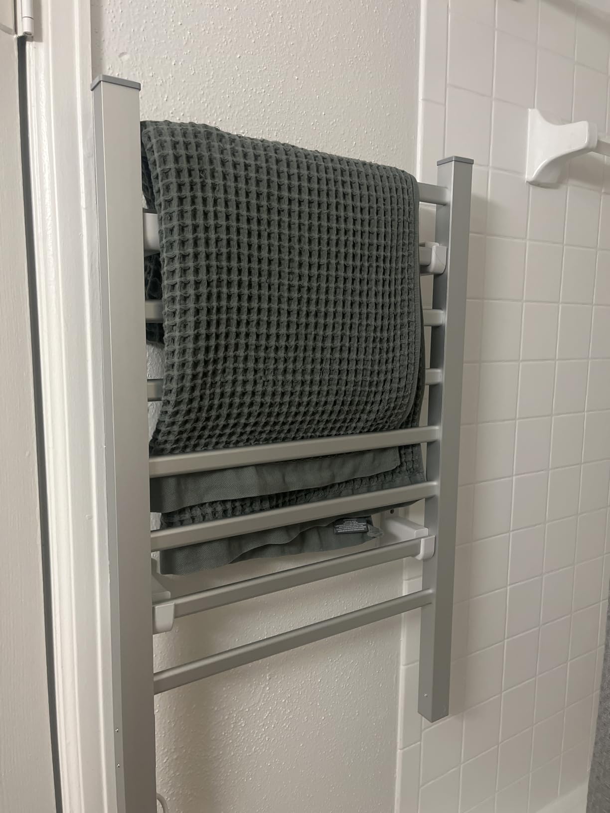 KEG Towel Warmer 8 Bars for Bathroom Freestanding or Wall Mounted Bath Towel Heater Plug-in with Built-in Timer Silver customer photo 1