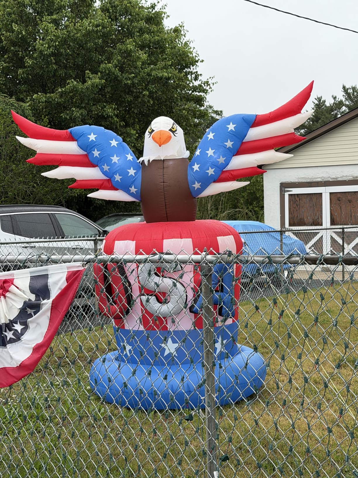 Juegoal Patriotic Independence Day Inflatable, 8FT Height USA Bald Eagle on Uncle Sam Hat, Blow Up 4th of July Large Outdoor American Celebration Decor with Light for Veterans Day Lawn Yard Garden customer photo 2
