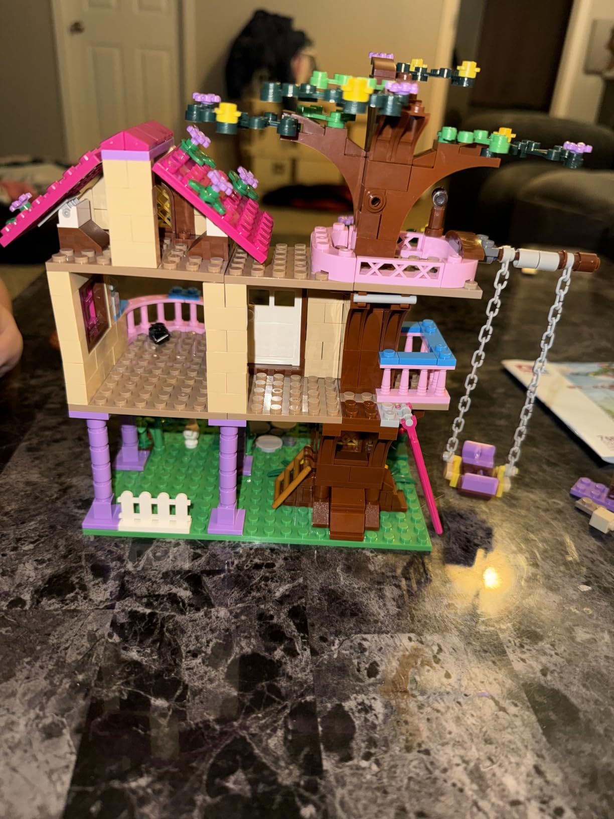 HSANHE Tree House Building Set Compatible with Friends, 504 PCS Forest House Building Kit Birthday Gift for Kids Girls Boys Age 6-12 Years (7652) customer photo 2