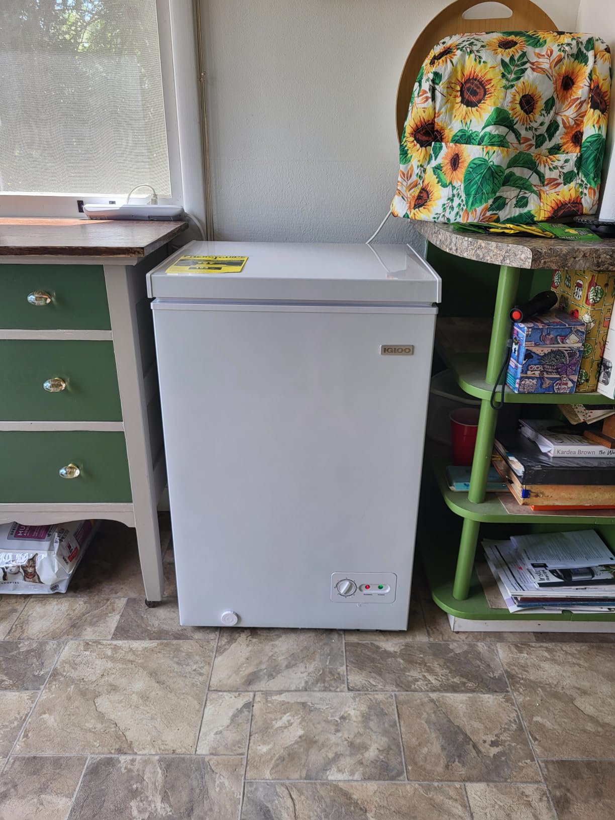Igloo 3.5 Cu Ft. Upright Deep Freezer Chest- Deep Freezer with Quick Freezing System & Adjustable Thermostat for Homes, Garages & Basements- Low Noise Freezer with Removable Basket & LED Lights- White customer photo 1